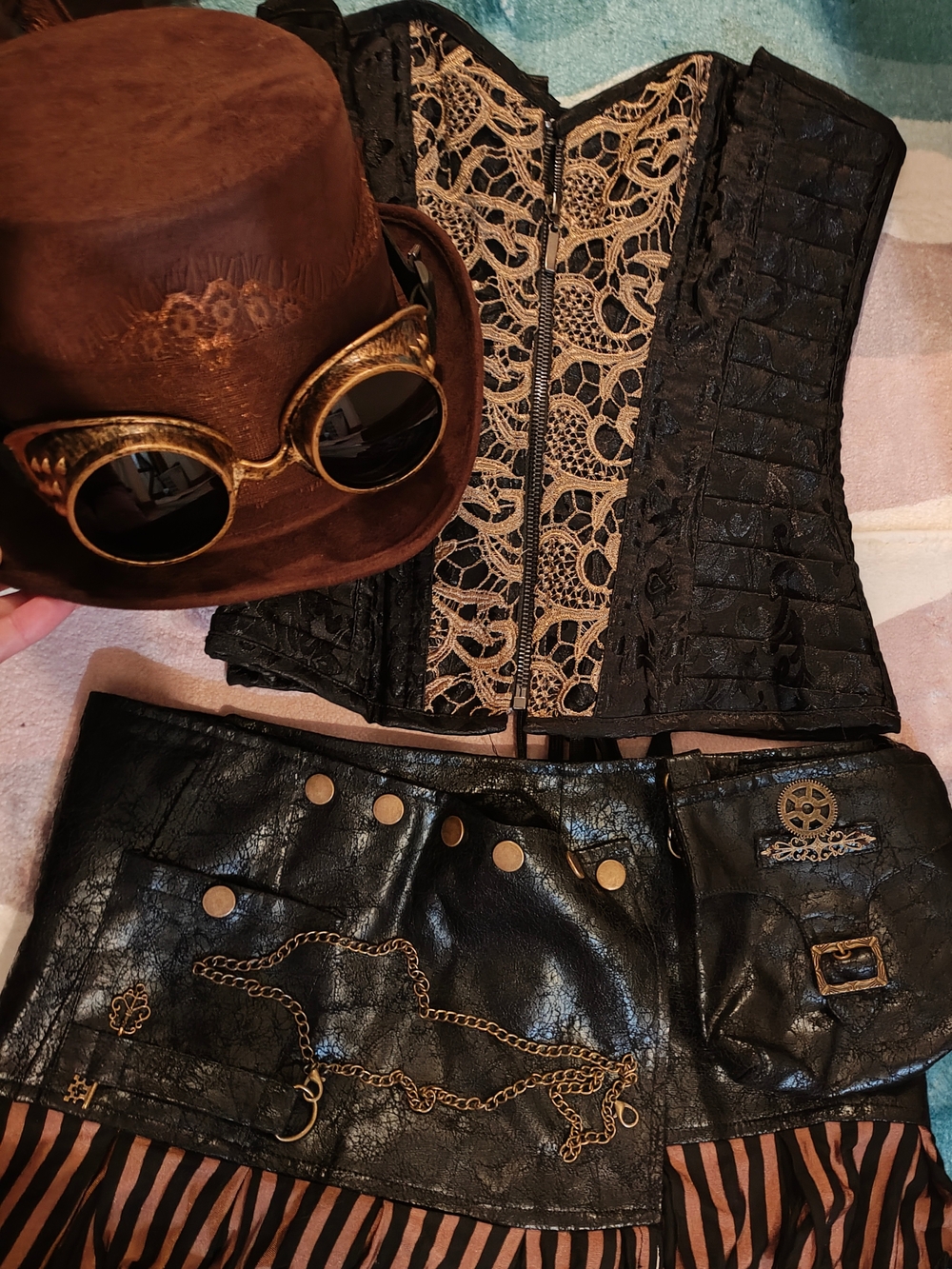 Spirit Halloween Steampunk Costume, Corset, Hat, Skirt, Choker, Earrings, Goggle